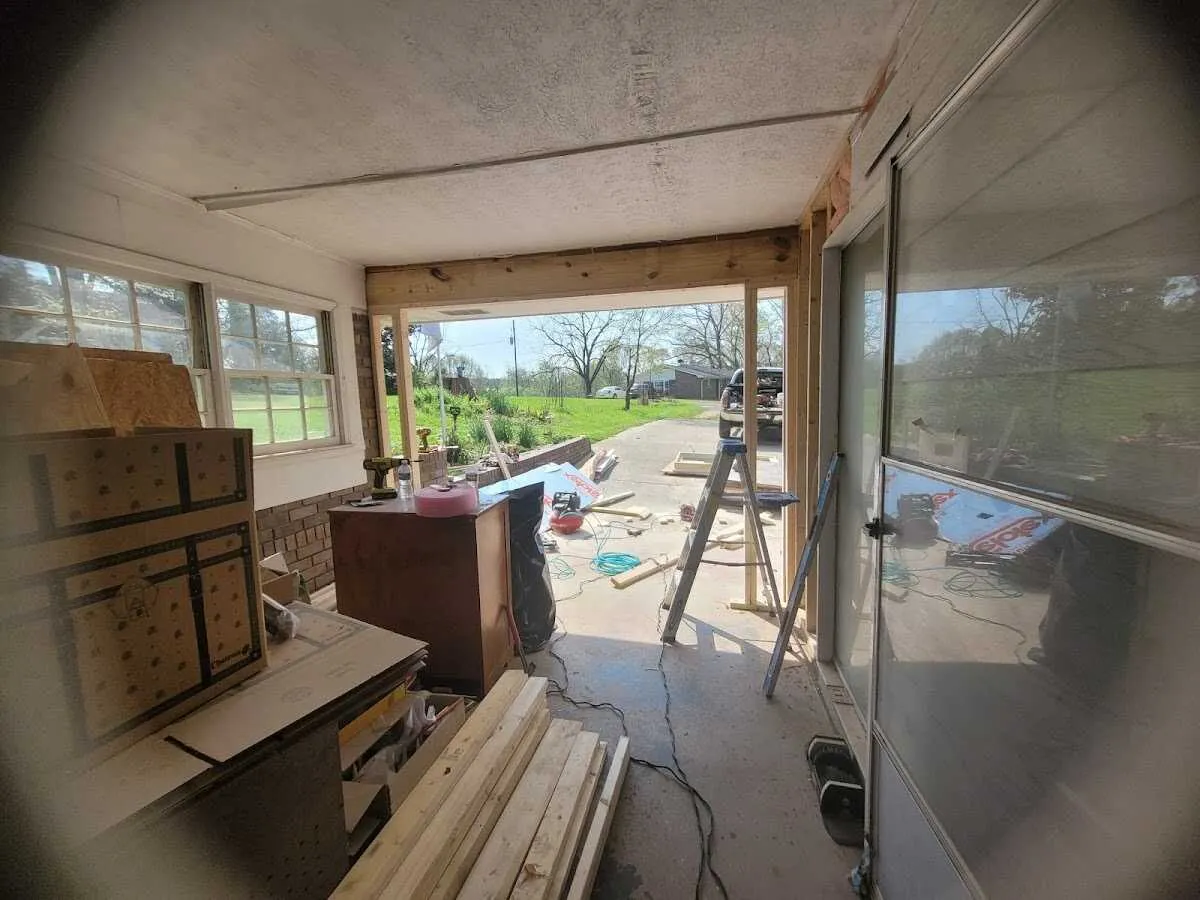 Air movers and dehumidifier for Drying & Dehumidification in Woods Creek